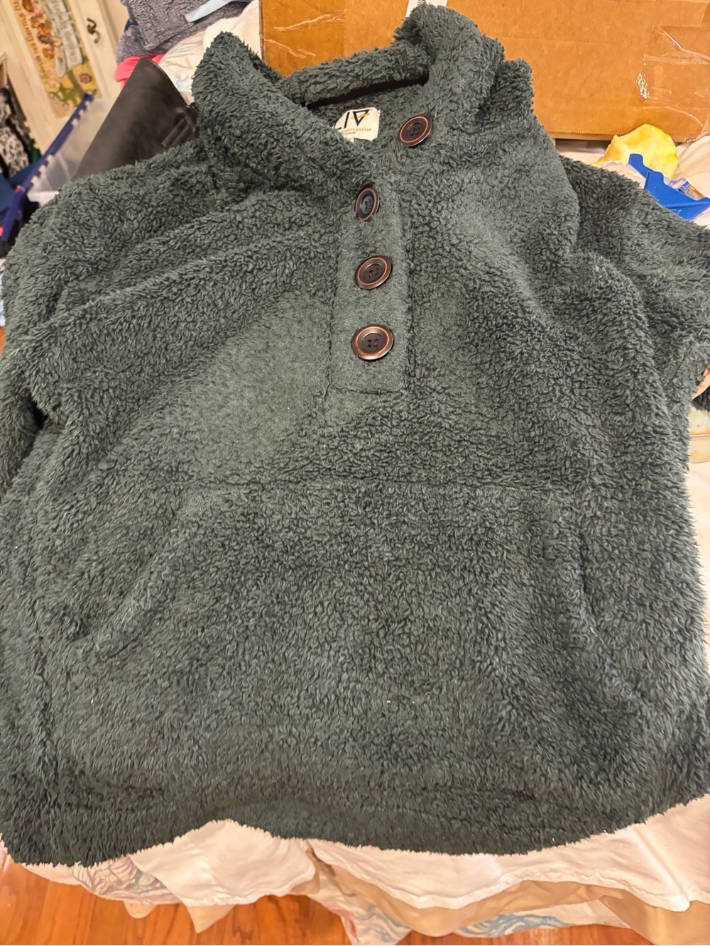 Cozy Forest Green Sherpa Button-Up Hoodie - Picture 4 of 7
